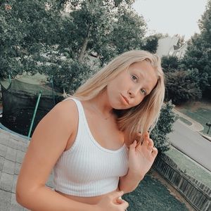 Meet your Posher, Addi